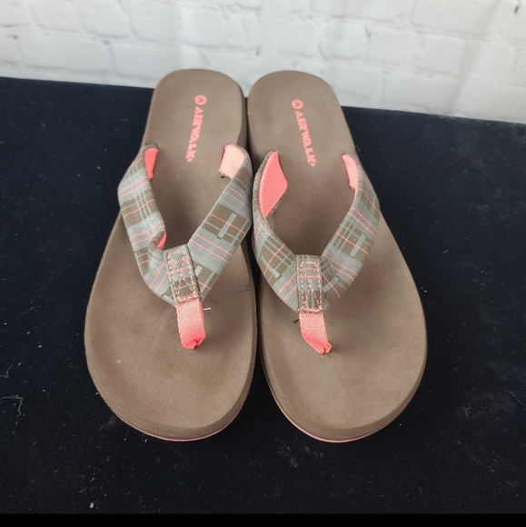 Airwalk Shoes - Airwalk Thong Sandals  Womens 6